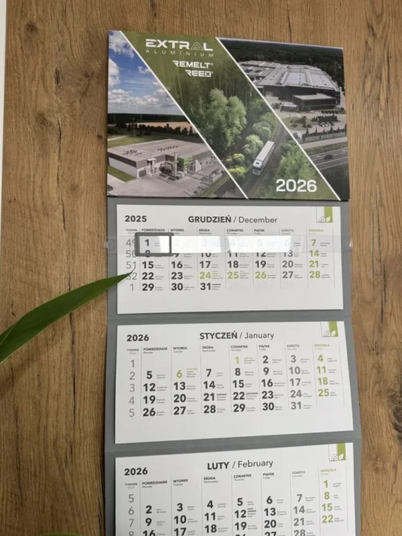 kalendarz trójdzielny ścienny z logo firmy 2026
