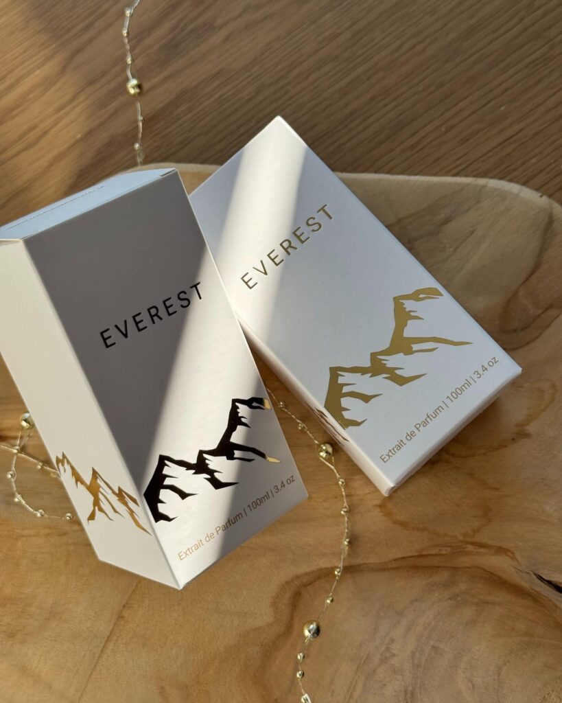 Ekskluzywne Opakowania z Hot-Stampingiem i Folią Soft